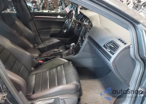 2015 Volkswagen Golf Gti 2.0T Autobahn W/Performance Package 4-Door z USA, uszkodzony, nr VIN 3VW447AU0FM075011